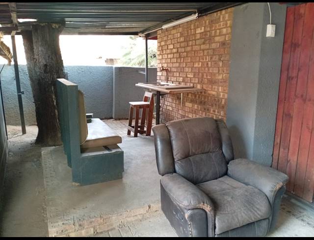 3 BEDROOM FREESTANDING FOR SALE IN KANONKOP